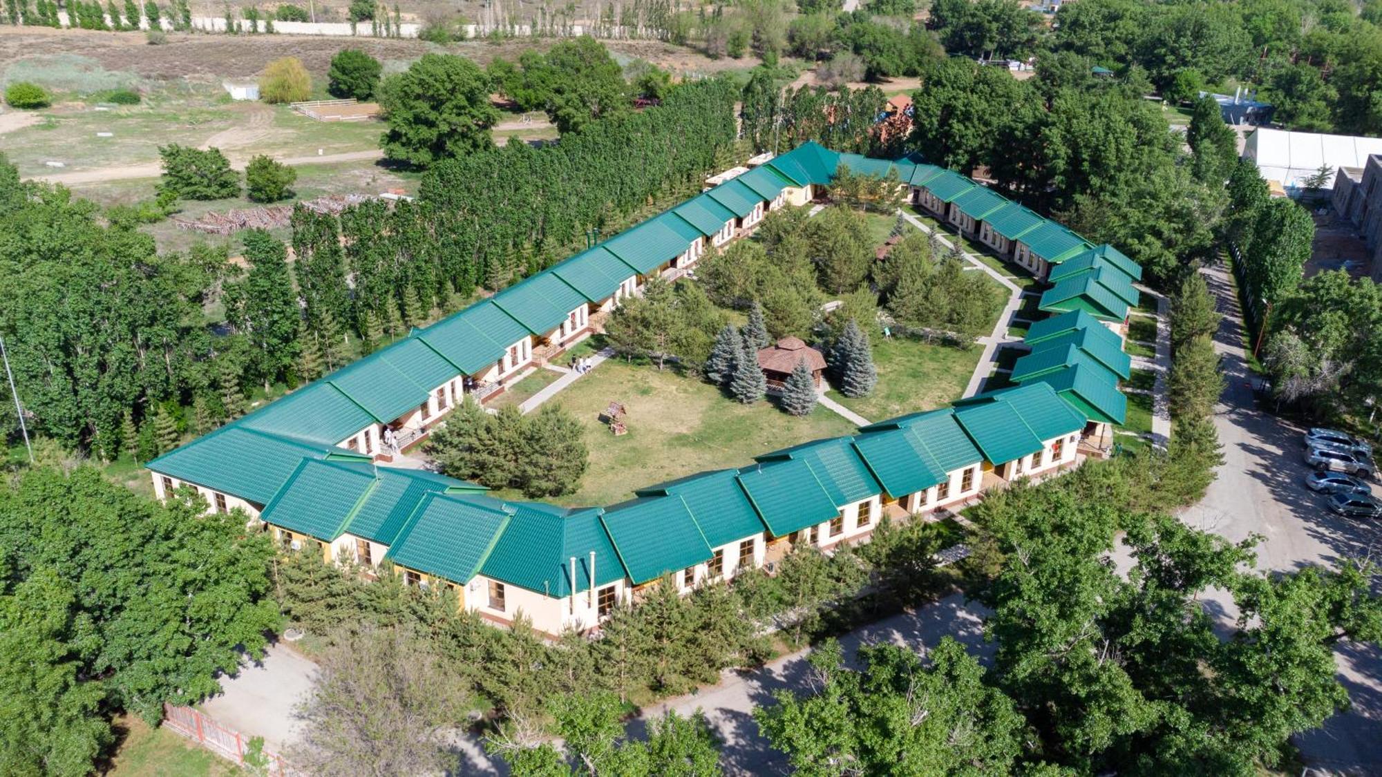 Green Land Hotel Aktobe Exterior photo