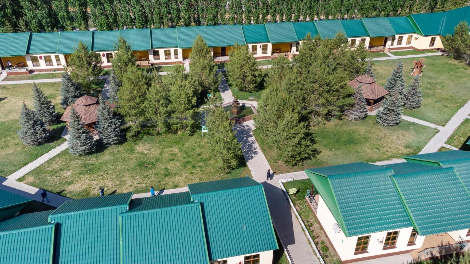 Green Land Hotel Aktobe Exterior photo